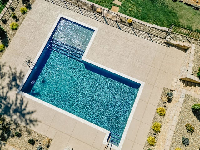 f0071e493b72f96f09adf4e5ea2242f7-large