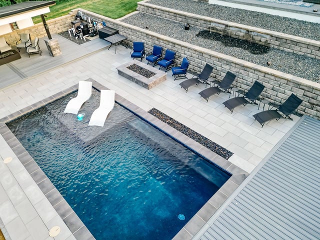 f7e9ba79c51ca180bf6e26a64604f709-large